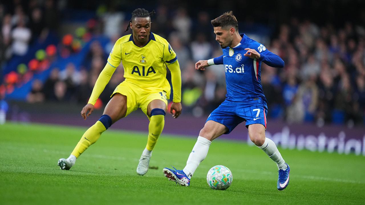 Chelsea meraih tiga poin penuh setelah menang tipis 2-1 di Pekan ke-37