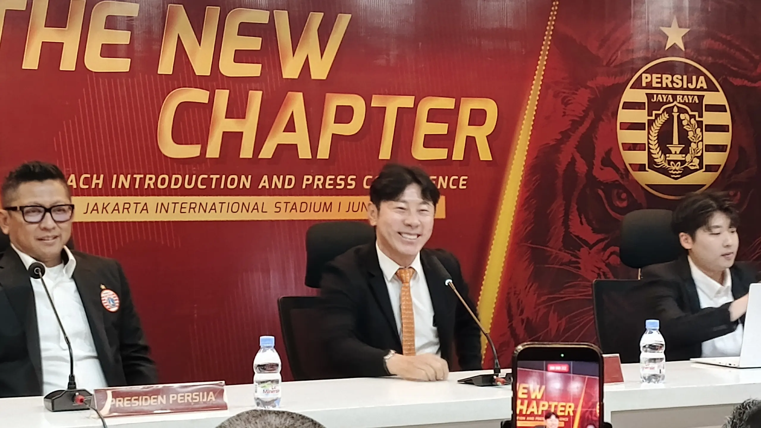 Persija Percayakan Kursi Pelatih kepada Shin Tae-yong